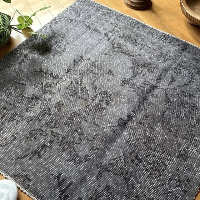 92.5×92.5 正方形 ダークグレイ ボタニカル トルコヴィンテージラグ