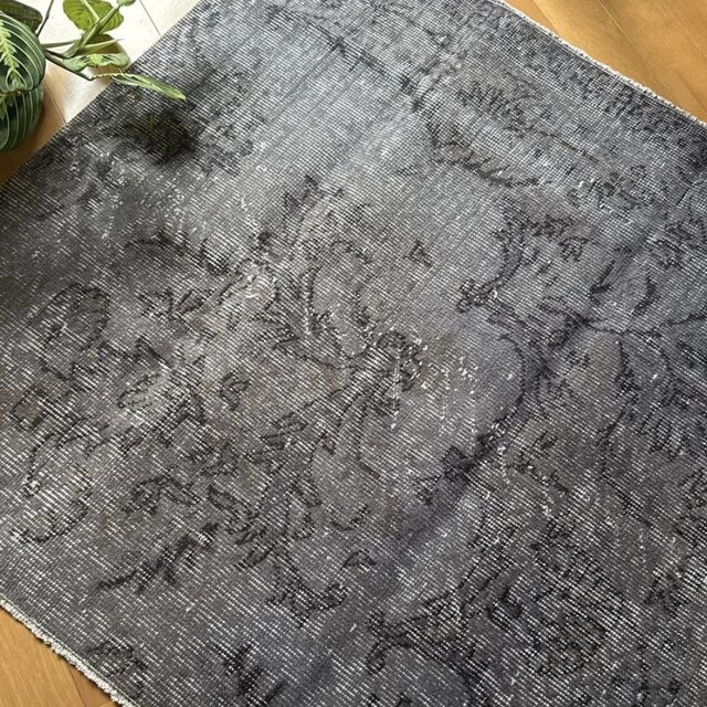 92.5×92.5 正方形　ダークグレイ　ボタニカル　トルコヴィンテージラグ 92.5×92.5 正方形 ダークグレイ ボタニカル トルコヴィンテージラグ