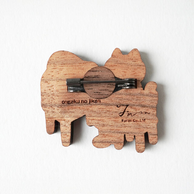 木tch】クルミの木・ブローチ（音楽のじかん） | iichi 日々の