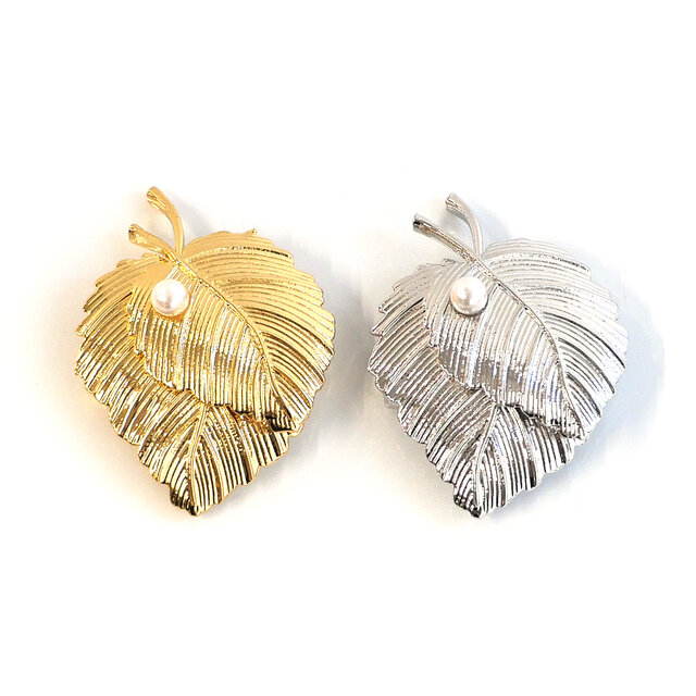 リーフパールブローチ オリジナルポーチ付　美品 UNITED ARROWS LTD. OUTLET｜4フェイクパール ブローチ | Rakuten