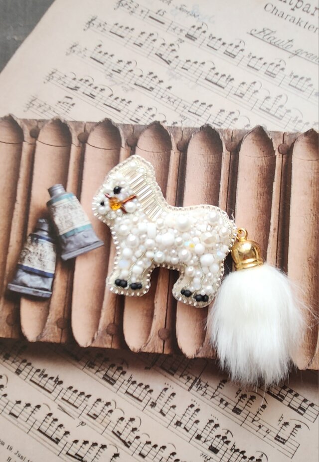 お馬さんのきらきらバッグチャーム | iichi 日々の暮らしを心地よく