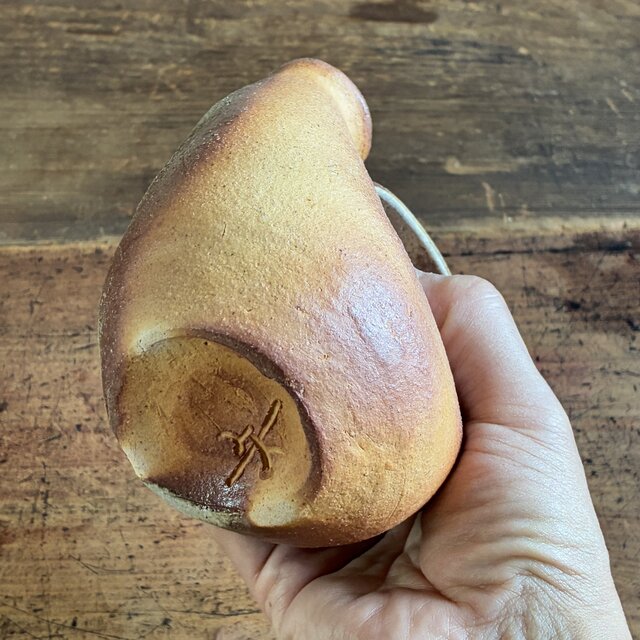 信楽焼　花器一輪挿し　特殊穴窯焼成 穴窯焼成 焼締の花入れ｜古信楽白土｜一輪挿し・一点物 | iichi 日々の