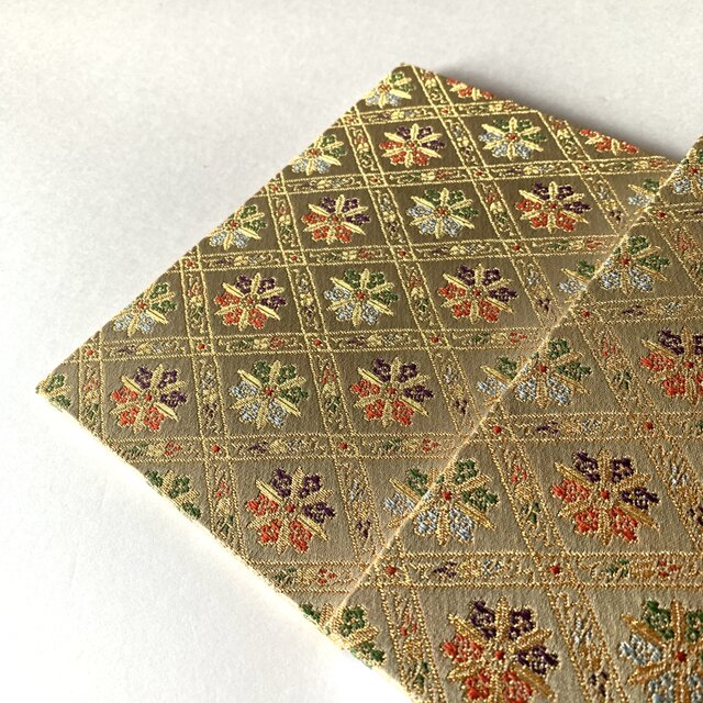 付下げ 刺繍 紅葉に銀杏 松葉 鹿子絞り 薄鈍色 金彩 K-5276 付下げ 刺繍 紅葉に銀杏 松葉 鹿子絞り 薄鈍色 金彩 K-5276 【公式通販】