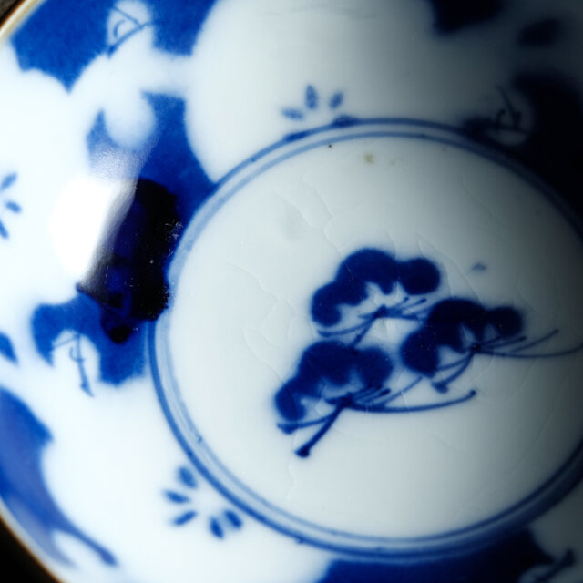 素敵な絵付けの大鉢　染付　骨董 おめでたい絵付け◇松と梅。伊万里 松梅文染付鉢 碗 骨董/antiques