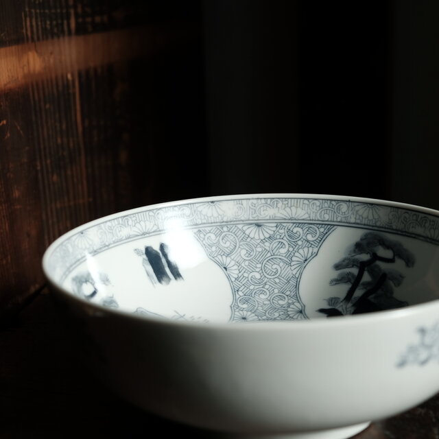 和食器　瀬戸焼　中島製　染付印判手草花文皿　五客　明治期　時代箱　V　R9711 黒染付で素敵◇花唐草と素朴な風景。瀬戸焼 黒染付印判大鉢 骨董