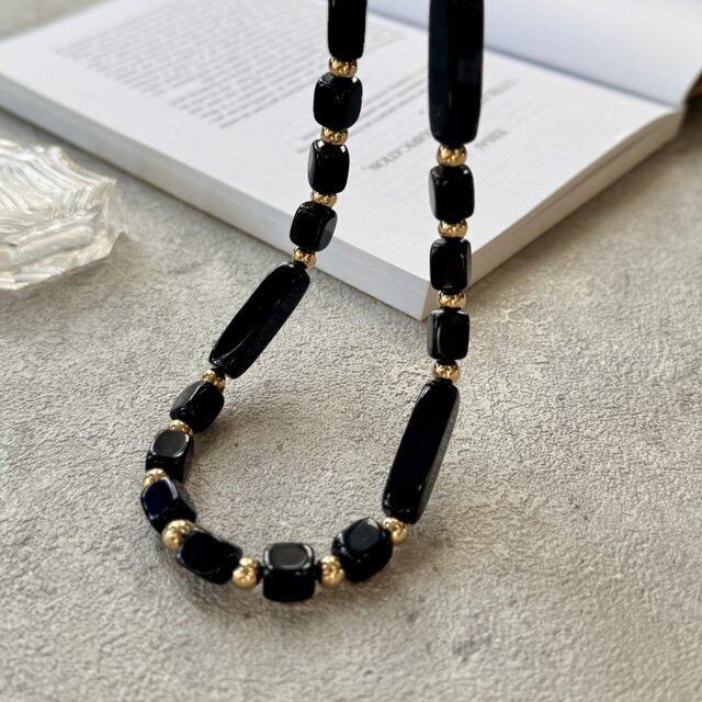 NT19-【 TRIFARI 】トリファリ・ヴィンテージネックレス Black Acrylic