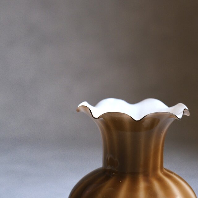 ミッドセンチュリー　ヴィンテージガラス　花瓶　オブジェ ミッドセンチュリー ヴィンテージガラス 花瓶 オブジェ ミッド