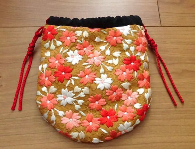 満開の桜を楽しむミニ巾着（弐） | iichi 日々の暮らしを心地よくする