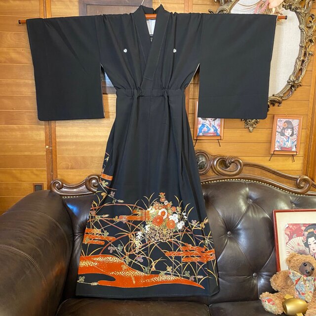黒留袖 着物 リメイク ワンピース ドレス ロング 和洋折衷 洗える 化繊 ハンドメイド レトロ 古着 雲取りに花車と百花繚乱 TKW-100 黒留袖 着物 リメイク ワンピース ドレス ロング 和洋折衷 洗える 化繊