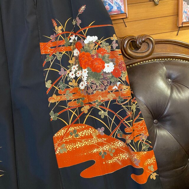 黒留袖 着物 リメイク ワンピース ドレス ロング 和洋折衷 洗える 化繊 ハンドメイド レトロ 古着 雲取りに花車と百花繚乱 TKW-100 黒留袖 着物 リメイク ワンピース ドレス ロング 和洋折衷 洗える 化繊