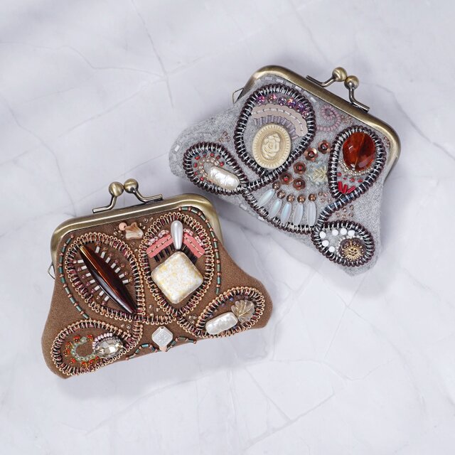 ビーズ刺繍の小さながま口 No.16｜キャメル｜ウール素材｜マチなし