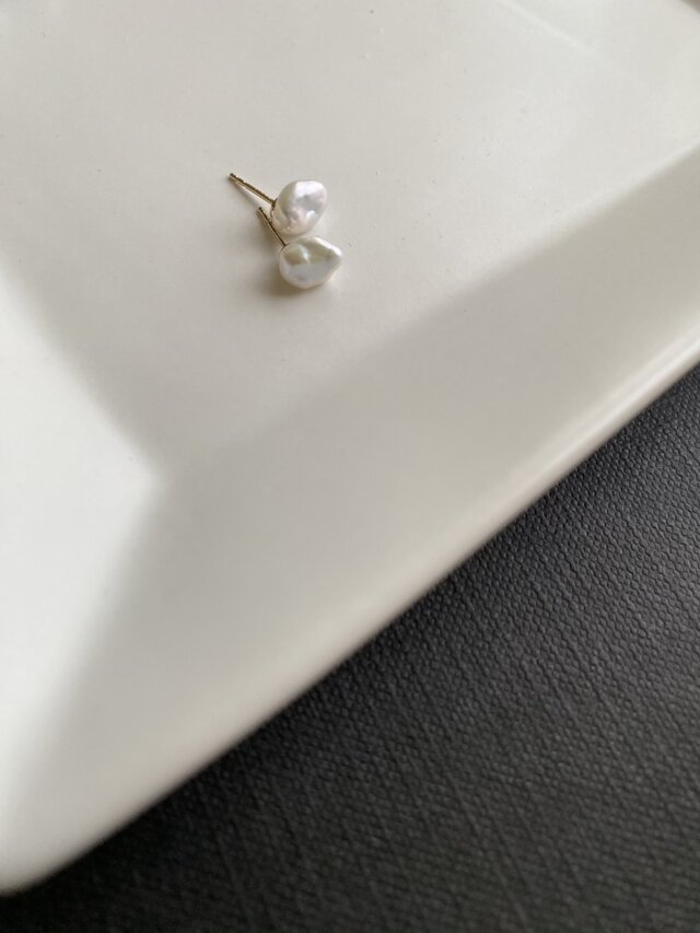 14kgf 高品質淡水バロック小さなパールピアス 一粒芥子バロックパール