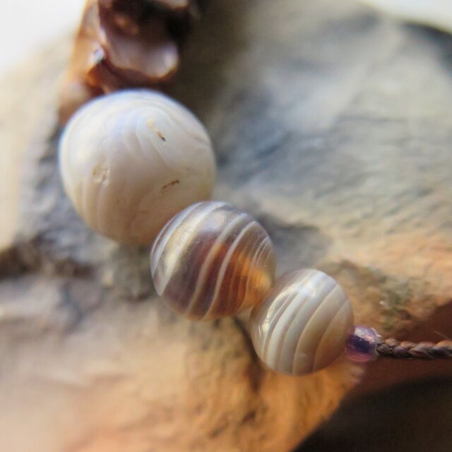 アンティーク 古代瑪瑙 ×3 ＆ 蛇骨 ＋ シードビーズ ＆ スネーク