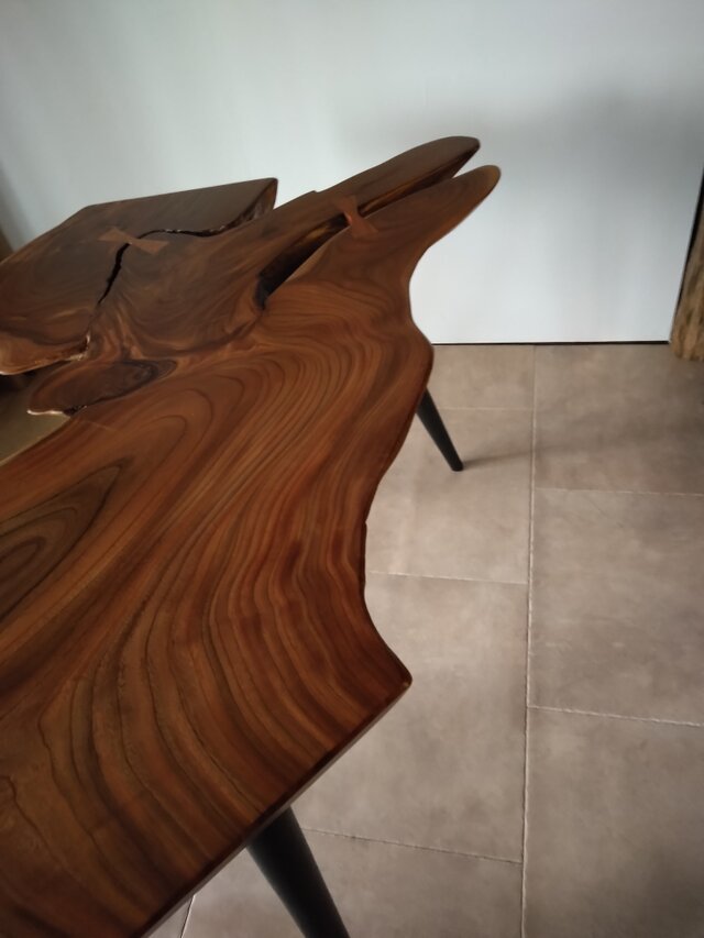 欅　一枚板　サイドテーブル 欅のライブエッジテーブル 〜欅・一枚板テーブル・サイドテーブル