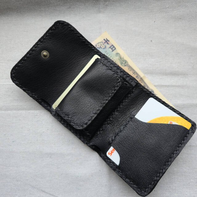 鹿革の三つ折り財布 ブラックオニキス 鹿革の三つ折り財布 ブラックオニキス | iichi 日々の暮らしを心地よく