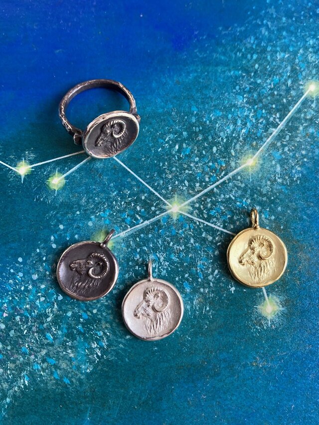 古代銀貨　ペンダントトップ２個せっと 星座コイン／アンティークテイストのシルバーペンダントトップ | iichi