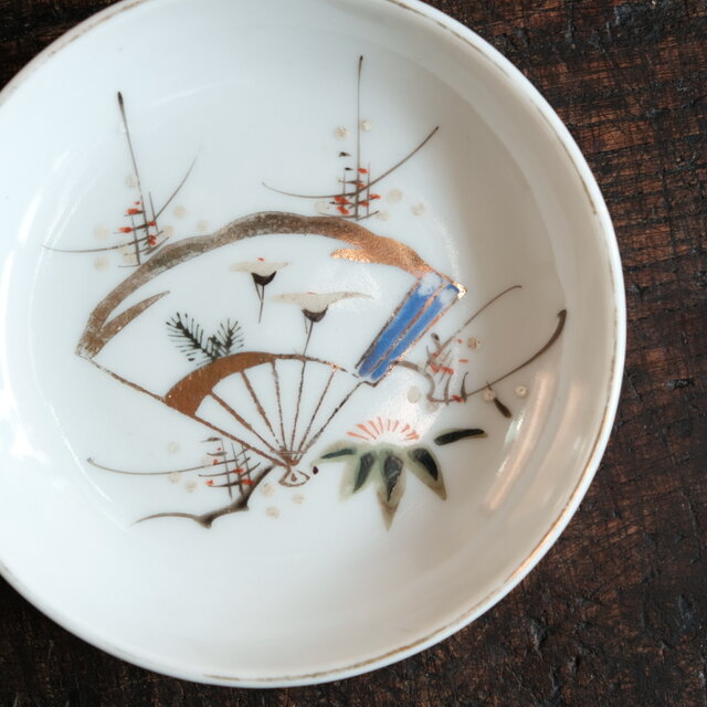 素朴で可愛い時代色絵小皿3客◇瀬戸焼 花文骨董・antiques 丁寧な