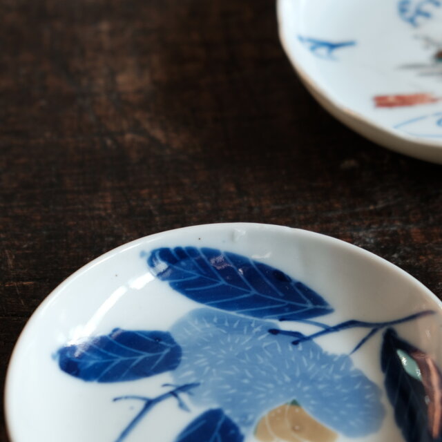 素朴で可愛い時代色絵小皿3客◇瀬戸焼 花文骨董・antiques 丁寧な