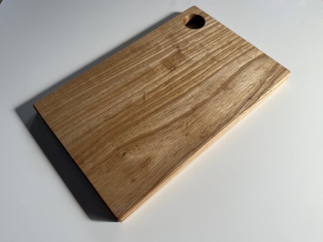 クリ 無垢カッティングボード 17×195×296mm 亜麻仁油仕上げ 穴付き 1点