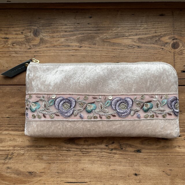 インド刺繍リボンL字ファスナー長財布(ベージュ系クラッシュベロアⅡ