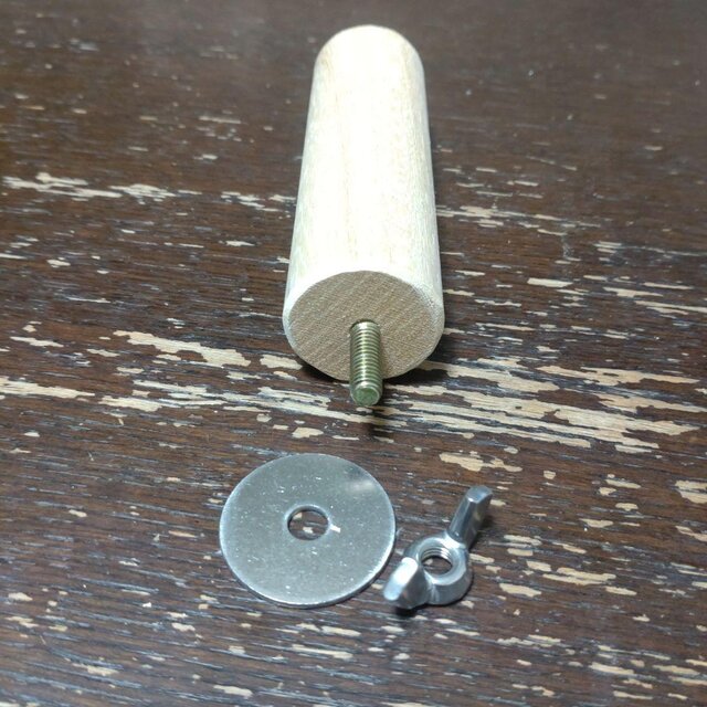 丸棒止まり木（南洋材）（TOY-08-050) (11.3cm) S30 | iichi 日々の