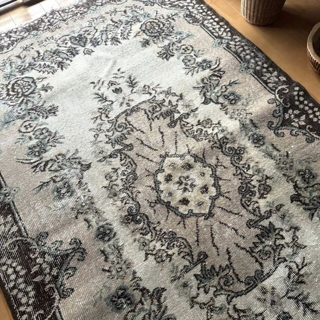 127×220花や実 王道メダリオン 控えめカラー トルコヴィンテージラグ