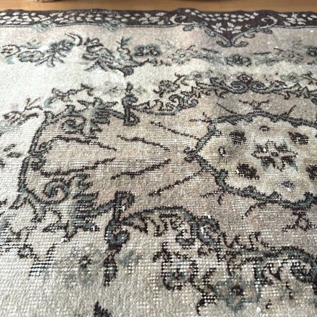 127×220花や実 王道メダリオン 控えめカラー トルコヴィンテージラグ