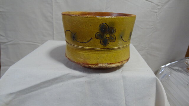 C16 黄瀬戸茶碗 | iichi 日々の暮らしを心地よくするハンドメイドや