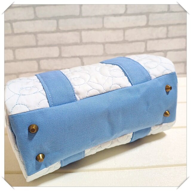 くま柄キルト☆2wayにもなる台形フォルムのボストンバッグ | iichi