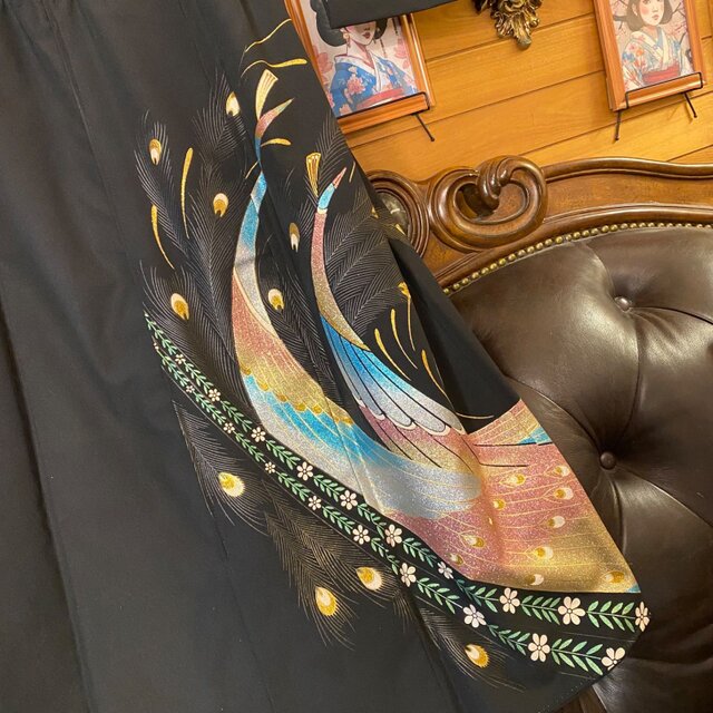 ルナ　着物リメイクワンピース　黒留袖ドレス　偏光　金銀彩　ファスナー付 着物リメイク 黒留袖ドレス 金とプラチナ 鳳凰 ギャザースリーブ