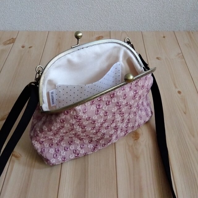 花柄刺繍 がま口ショルダーバッグ ポシェット 20.5cm口金 くすみピンク