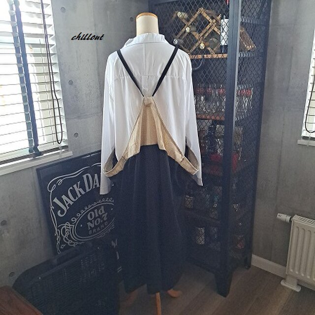 背中がかわいい】マキシ：ギャザー：エプロンドレス：ブラック×リネン