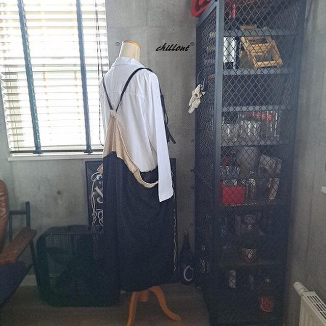 ハンドメイド作家 mifumi クロスギャザーのエプロンドレス　ブラック ハンドメイド作家 mifumi クロスギャザーのエプロンドレス ブラック