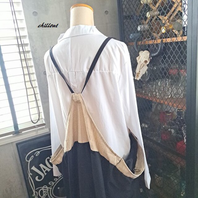 背中がかわいい】マキシ：ギャザー：エプロンドレス：ブラック×リネン