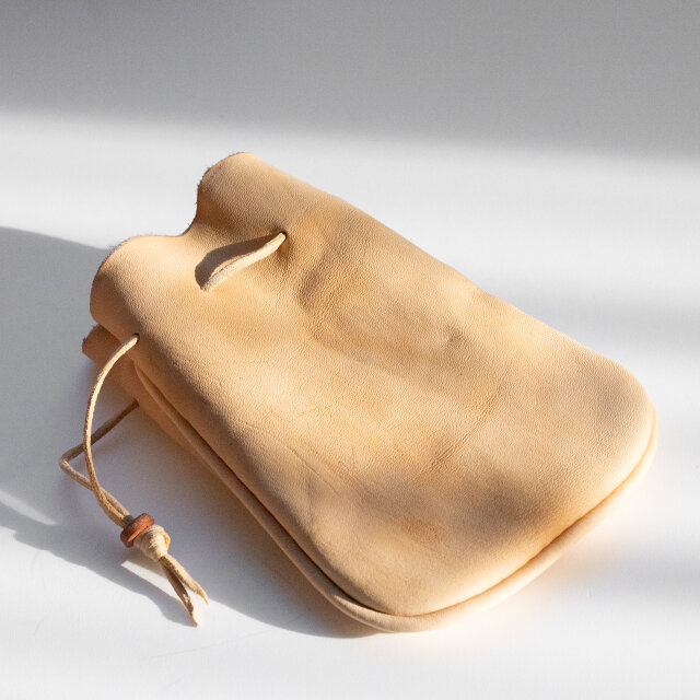 巾着　牛革 牛革巾着 2250120 | iichi 日々の暮らしを心地よくするハンドメイドや