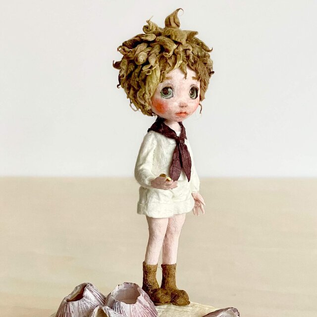 和紙人形 和紙人形『惑星探検』｜コンパスを手に歩き出す子どもと貝殻のミニ