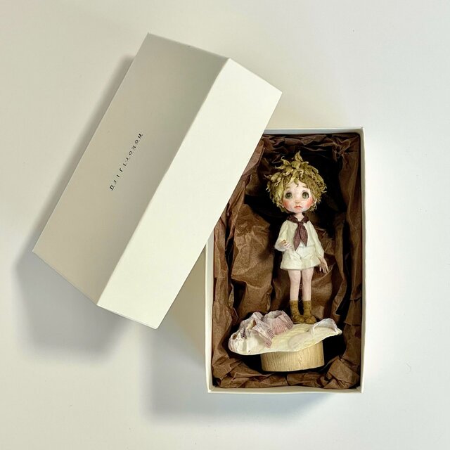 和紙人形『惑星探検』｜コンパスを手に歩き出す子どもと貝殻のミニ