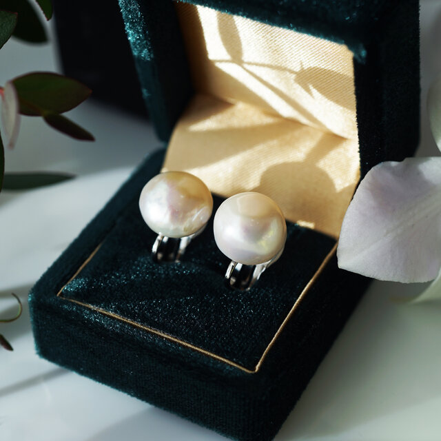 良質大粒バロック真珠の一粒イヤリング・ピアス可・サージカル