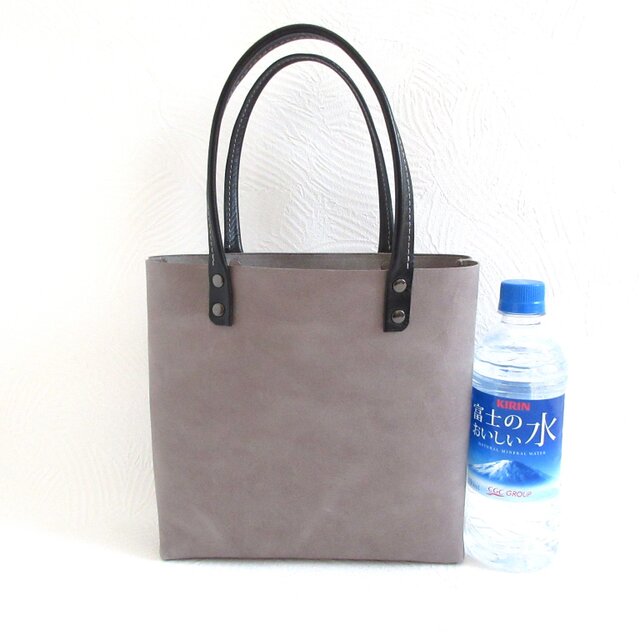 SALE開始～ newデザイン♪《牛革》三角マチのスクエアミニトート