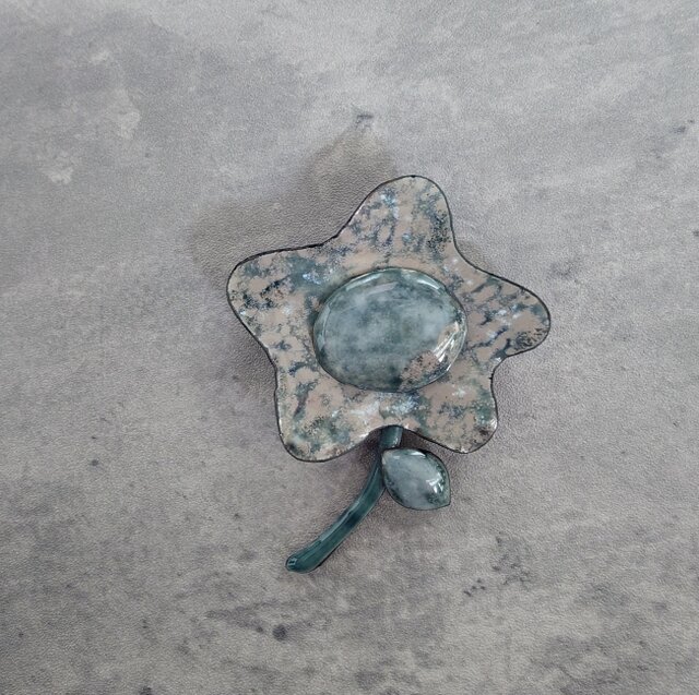 七宝焼きの花 | iichi 日々の暮らしを心地よくするハンドメイドや