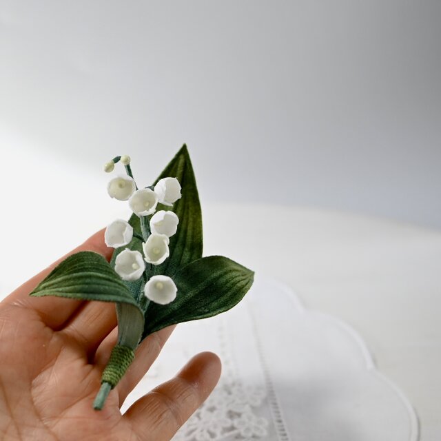 布花 幸せ運ぶすずらんのコサージュ 大人フォーマル | iichi 日々の