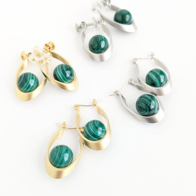 14kgfピアス[Beautiful stripes/Gold] Malachite マラカイト 天然石