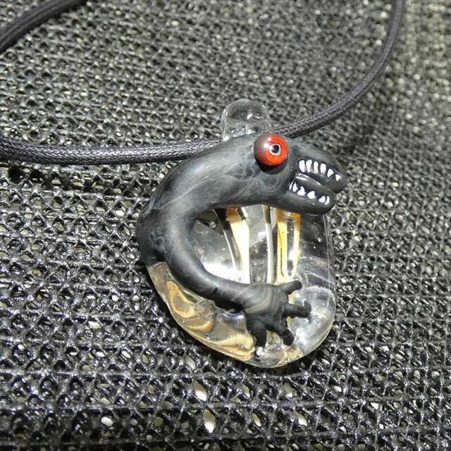 牙あるもの NO.445（ガラス、トンボ玉、一点物、爬虫類、伝統工芸