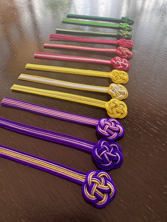 絹巻き水引梅結びのしおり・緑3本setです♪ | iichi 日々の暮らしを