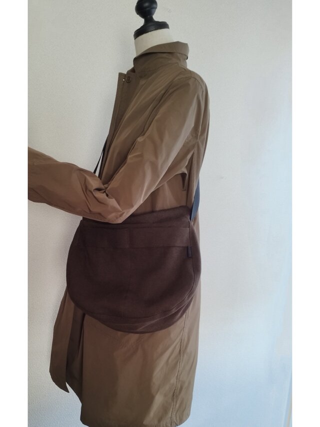 ななめがけ ショルダーバッグ ブラウン サコッシュタイプ | iichi 日々