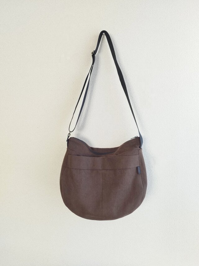 メッシュデザイン ショルダーバッグ ブラウン系 ななめがけ ショルダーバッグ ブラウン サコッシュタイプ | iichi 日々