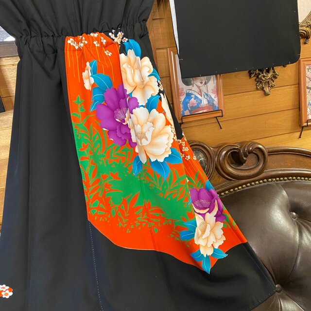 黒留袖 着物 リメイク ワンピース ドレス 和洋折衷 洗える 化繊 ハンドメイド レトロ 古着 華やぎのビビッド花園 TKW-119 黒留袖 着物 リメイク ワンピース ドレス 和洋折衷 洗える 化繊 華やぎ