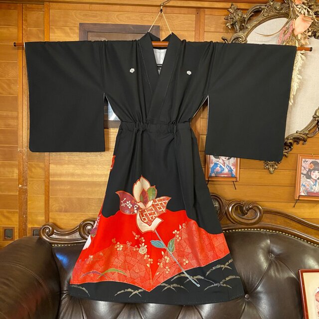 黒留袖 着物 リメイク ワンピース ドレス 和洋折衷 洗える 化繊 真紅の