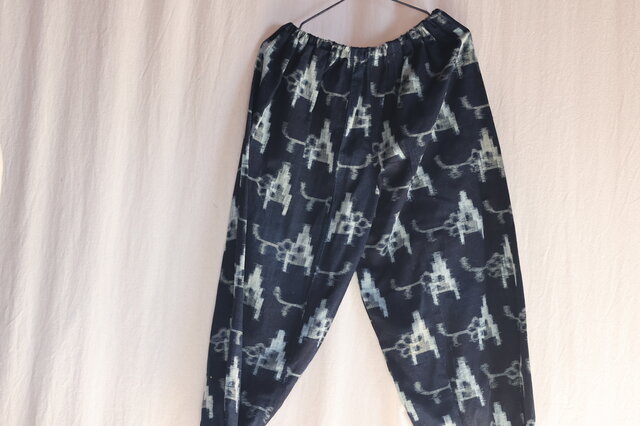 藍絣 リメイク もんぺパンツ | iichi 日々の暮らしを心地よくする