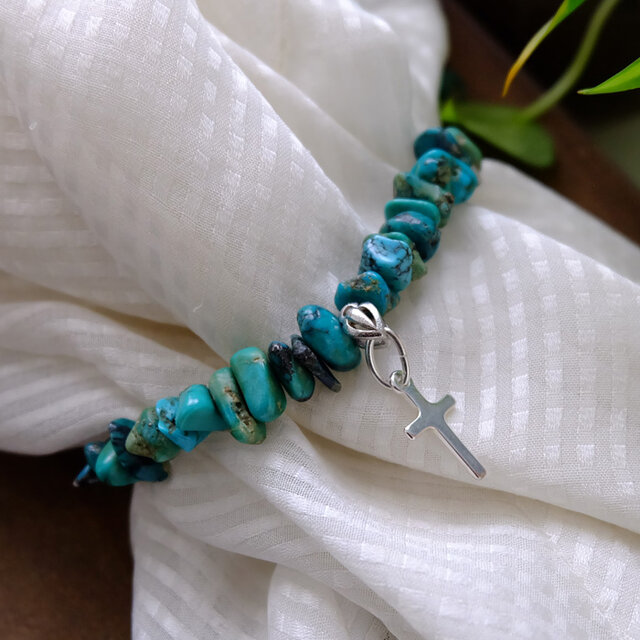 天然ターコイズ（アメリカ産）シルバー925チャーム付き さざれ石